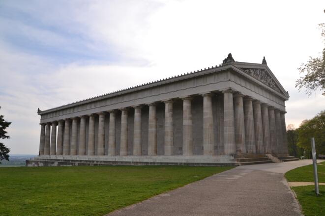 Schleifenroute - Blick auf die Walhalla