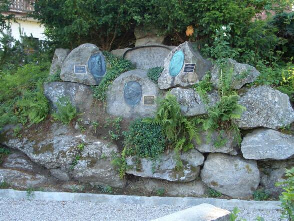 Schnopfhagendenkmal am Hansberg