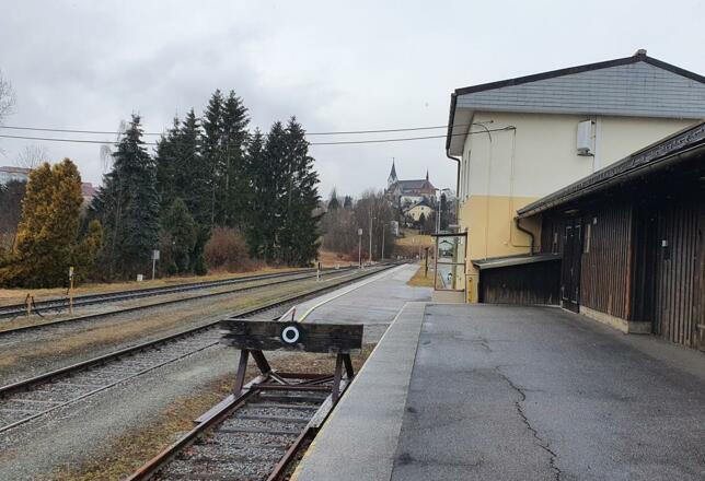 Bahnhof Aigen-Schlägl und Pfarrkirche