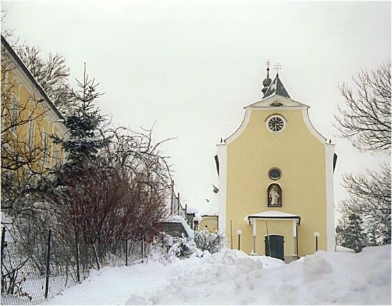 Wallfahrtskirche im Winter