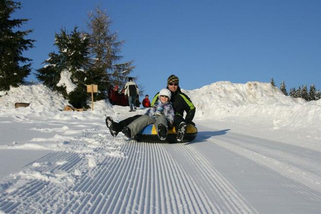 Happy Rodeln beim Haagerhof