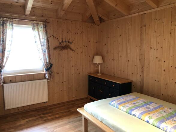 4FEB17D1-217F-4C2E-A2B5-83965BE89AB0