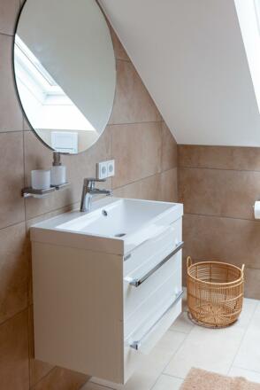 Badezimmer in der Mansarde