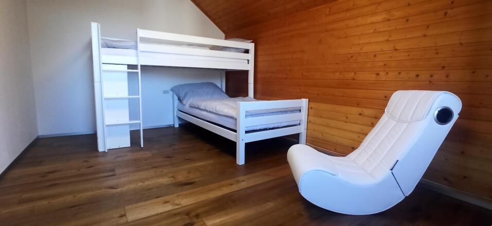 Schlafzimmer 2