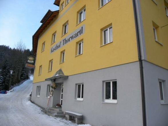 Hausansicht im Winter