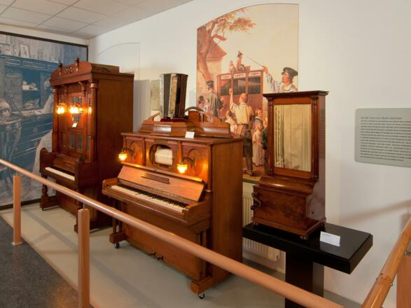 Mechanische Klangfabrik - Tischklavier Orpheus