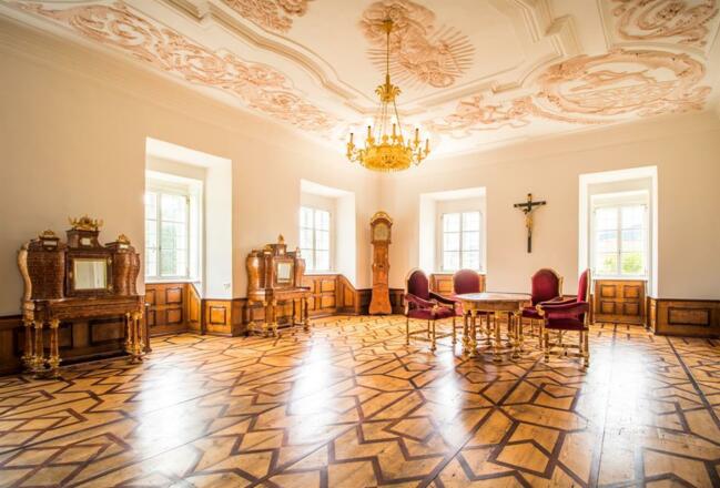 Roter Salon für feierliche Anlässe