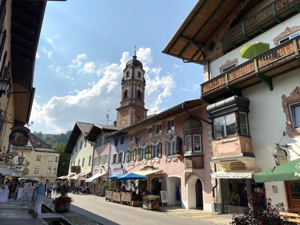 Der reizvolle und geschichtlich interessante Ort Mittenwald
