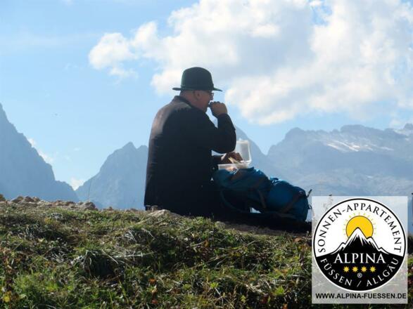 Brotzeit_Bergwandern_Fc3bcssen_new_stars