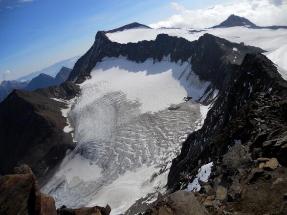 Oberer Teil der Fernerstube. Die Müllerhütte ist rechts im Bild.
