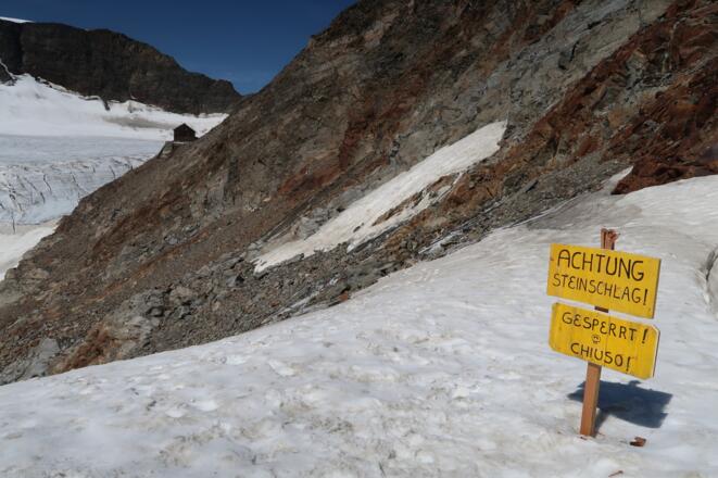 Müllerhütte. Bitte auf neuen Wegverlauf achten!