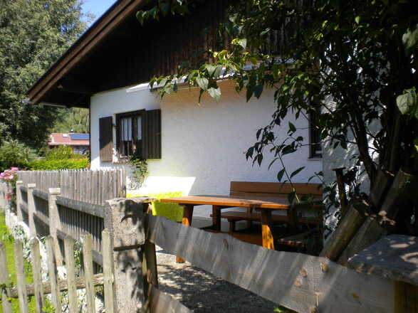 https://images.im-web.de/objekt_pics/obj_full_60997_001.jpg