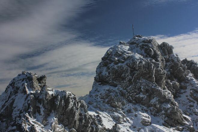 Der herbstlich verschneite Rauhorn Nordgrat