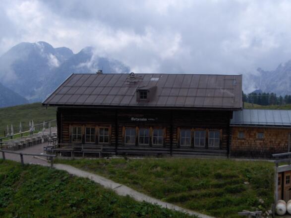 Die Hütte auf der Gotzenalm.