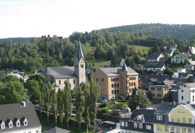 Steinach | Blick auf Kirche und Schule