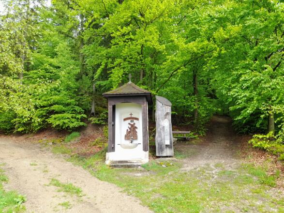 Schlüsselkapelle und Johanneswegsäule in Unterweißenbach