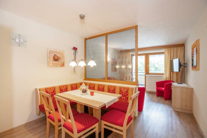 Essbereich &amp; Wohnzimmer