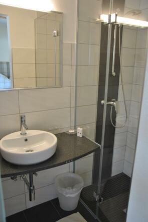 Appartement A Bad Schlafraum 1 Haus Leo Soelden Oe