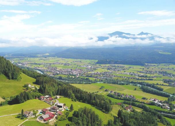 Blick auf Pension und Kuchl/Salzachtal