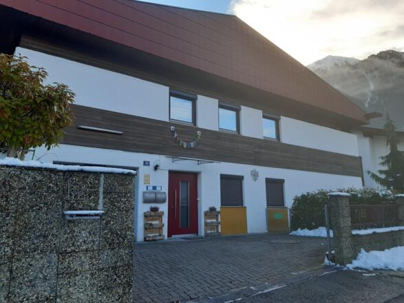 Winterfoto Hausfront