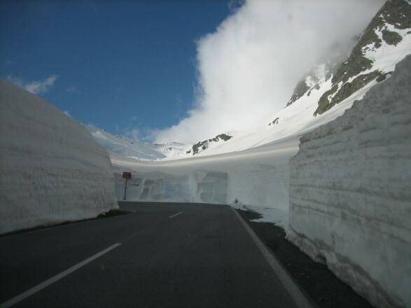 Timmelsjochstrasse im Mai