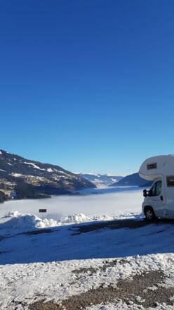 Winterausblick über die Nebeldecke