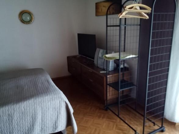 Doppelbett, Hifi, WLAN, Tagesgarderobe