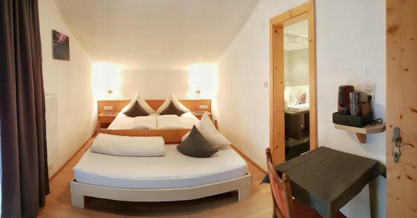 Dreibettzimmer