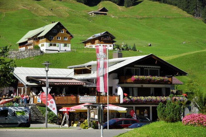 Cafe Baad Grund Mittelberg Baad Sommer