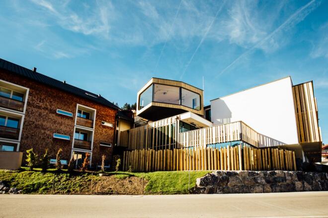 Aussen Haus Sommer @Genuss-Aktivhotel Sonnenburg F