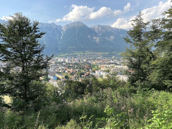 Die Landeshauptstadt Innsbruck ist ein wahres Eldorado für Mountainbiker, da man seine Touren von der Haustür aus starten kann.