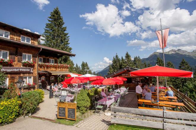 Bühlalpe Mittelberg Sommer Terrasse