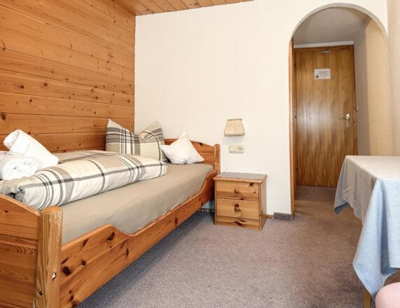 Einzelzimmer mit Balkon