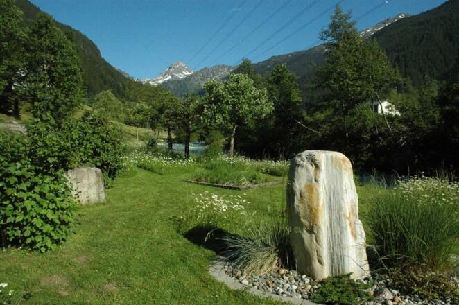 Garten_Blickrichtung_Vall%c3%bcla