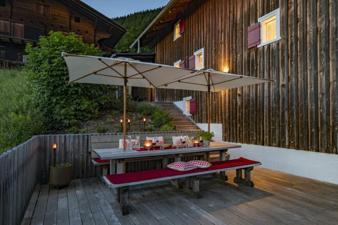 Altes Schulhaus Montafon Terrasse Sitzbereich