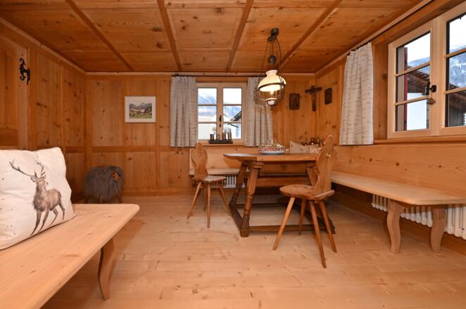 Esszimmer 4