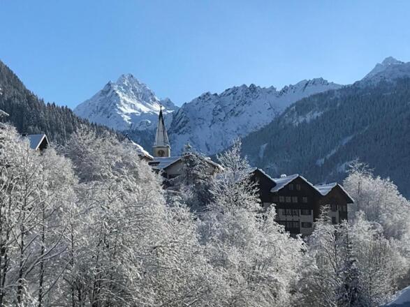 Hausansicht Winter
