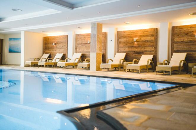 Pool im Hotel Gotthard