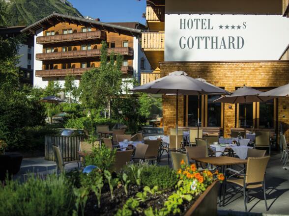 Sonnenterrasse im Hotel Gotthard in Lech
