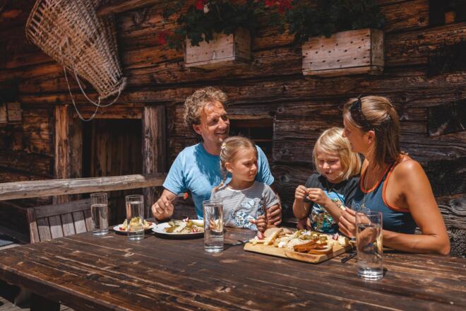 Alpbachtal Hüttenjause auf der Farmkehralm