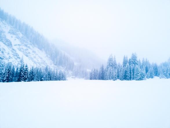 Winterstimmung Richtung Zug