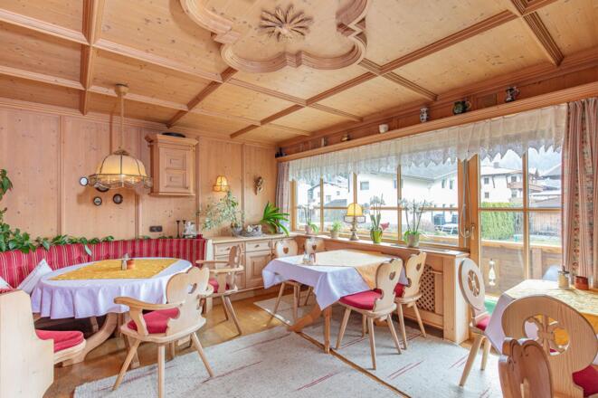 LE-230412-Gaestehaus-Waltraud-4863_web