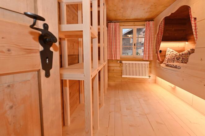 2. Schlafzimmer mit 2 Schlafkojen 90x200