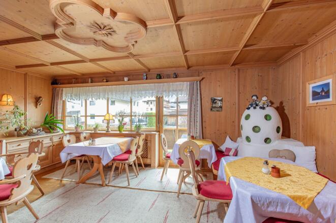 LE-230412-Gaestehaus-Waltraud-4869_web