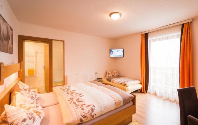 Dreibettzimmer (2)1
