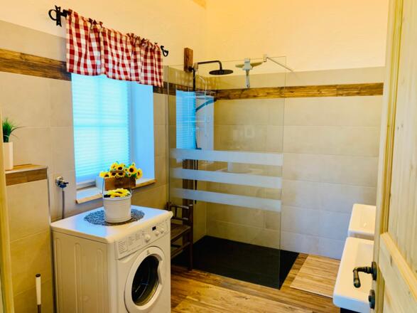 Bad mit Walk-in Dusche