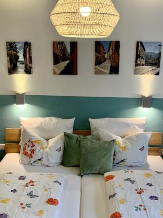 052833DD-FDD1-4F85-A262-C5490848E927