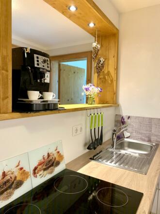 C1E85F9D-D5A7-499F-8079-D5A452D5F27B