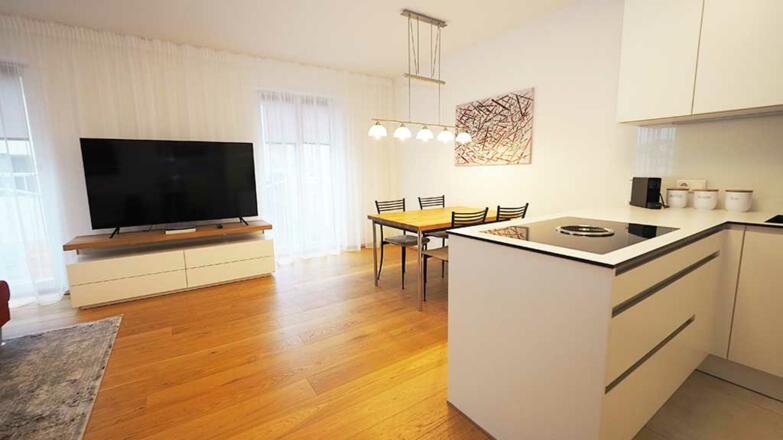 Küche mit Essbereich