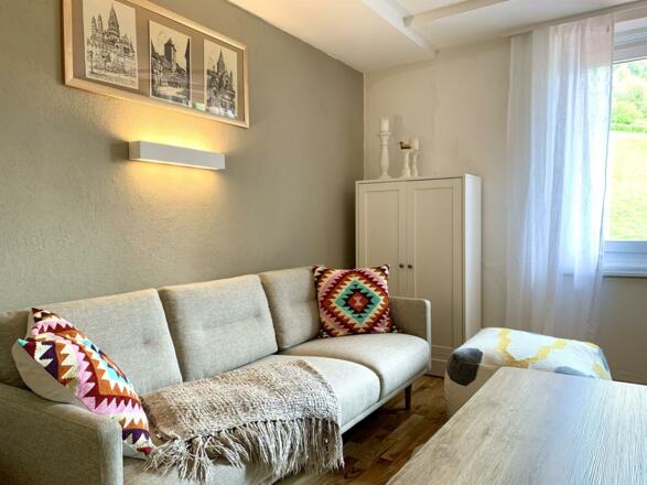 3CB714FD-69E5-49AD-B24F-79A3E82C3D06